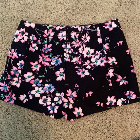 Floral skort - Picture 2 of 6